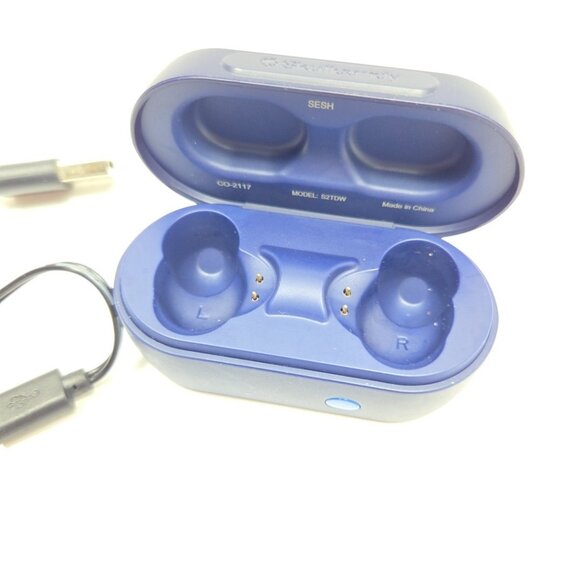 Skullcandy True Wireless Sesh In-Ear Earbuds Headphones S2TDW w/ Charging Case - Picture 4 of 6